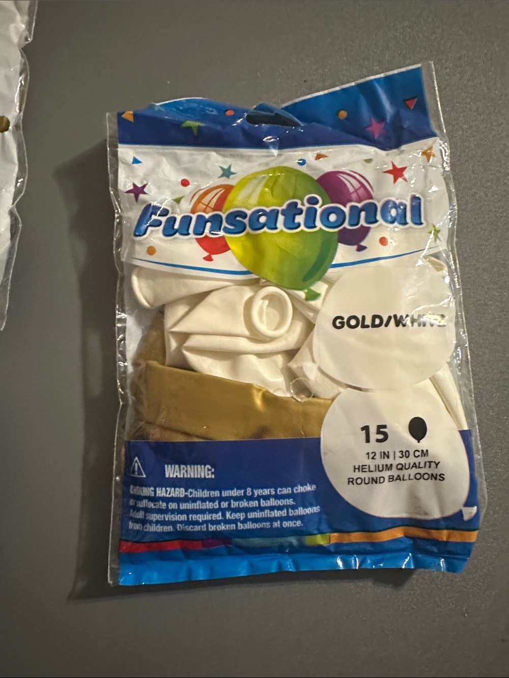 Gold/White Party Balloons - 15 Pack